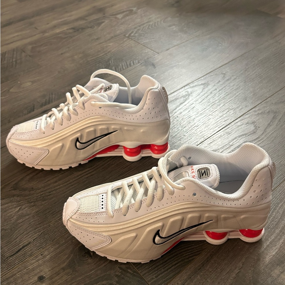 Nike Shox R4 (GS) - New with Box